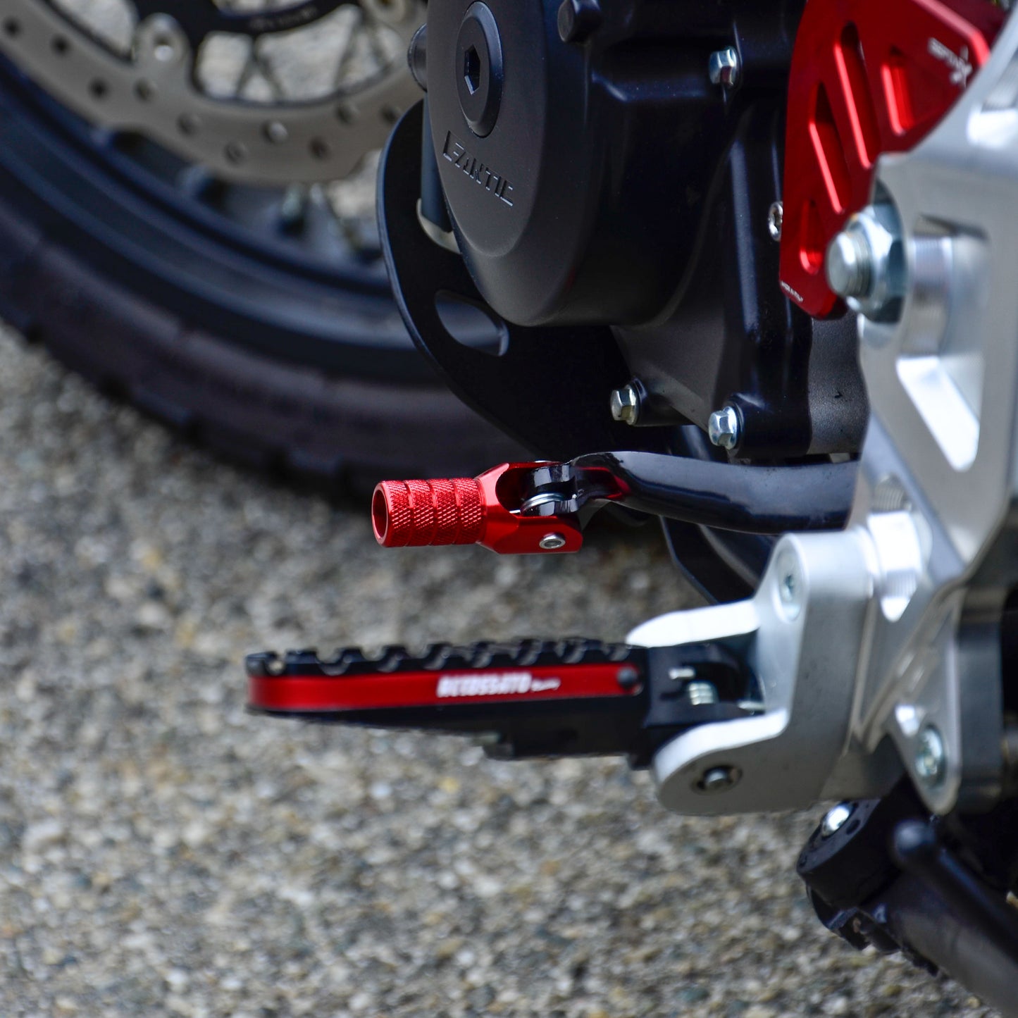 Leva Cambio in Alluminio CNC per Fantic Caballero – Precisione e Stile
