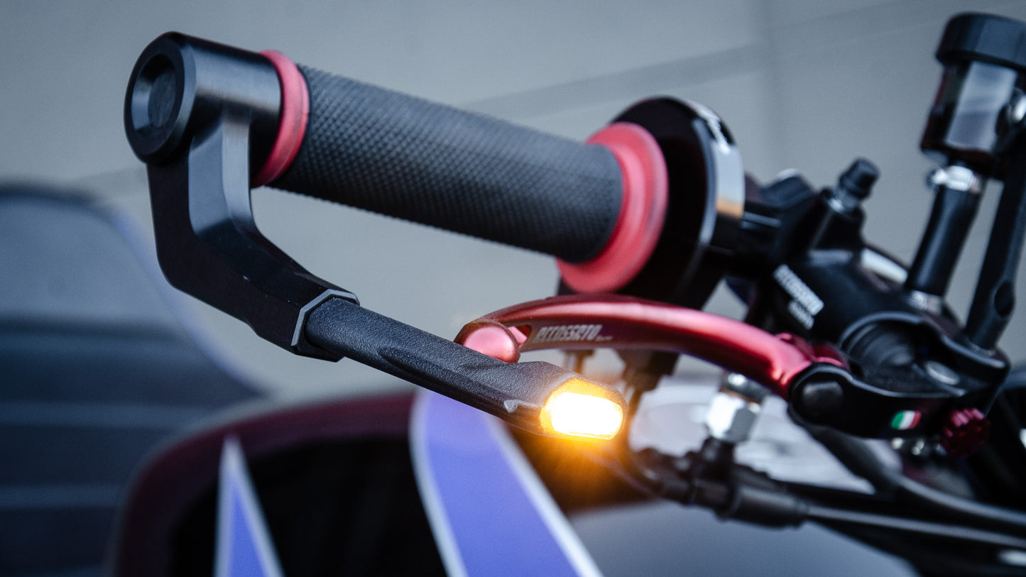 LUMA GUARD - Paraleve Universali con Luci LED Omologate